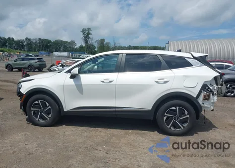 2023 Kia Sportage Hybrid Lx z USA, uszkodzony, nr VIN KNDPUCAG4P7104847